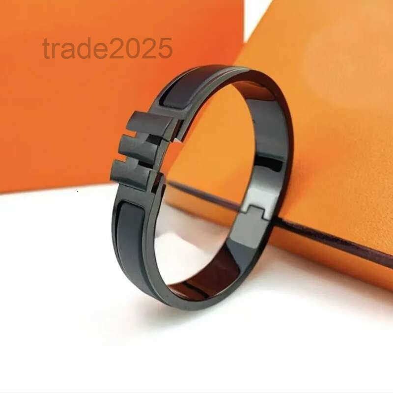 Designer Bracelet Matte Black Men Bracelet Stainless Steel Cuff Bracelet Bangle with Clasp Luxury Jewelry
