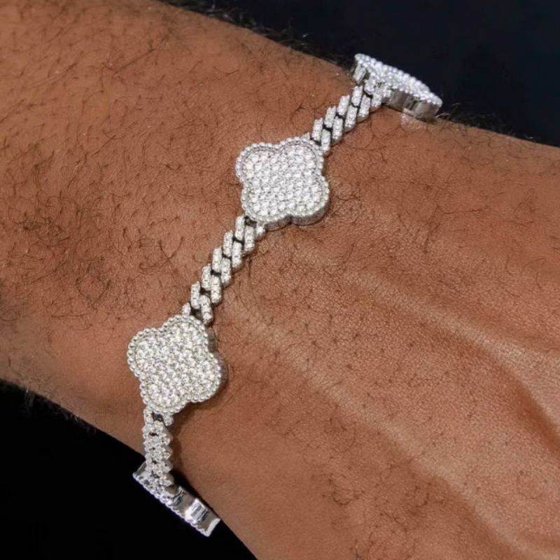 Four-Leaf Clover Full Diamond Bracelet Gift, Exquisite 2026 New Light Luxury Trendy Men's Accessory, Friendship Jewelry