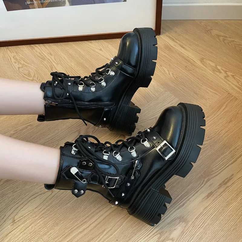 2025 New Women's Chain Design Short Boots Gothic Shoes Street fashion Lady Rock Boots Metal Decor Punk Style Women Shoes D260917