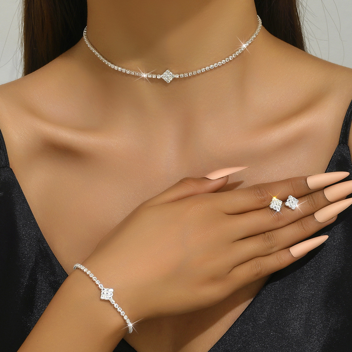 Hot-selling, , exquisite, minimalist, elegant necklace, earring, and bracelet set versatile rhinestone accessories, perfect for bridal wedding