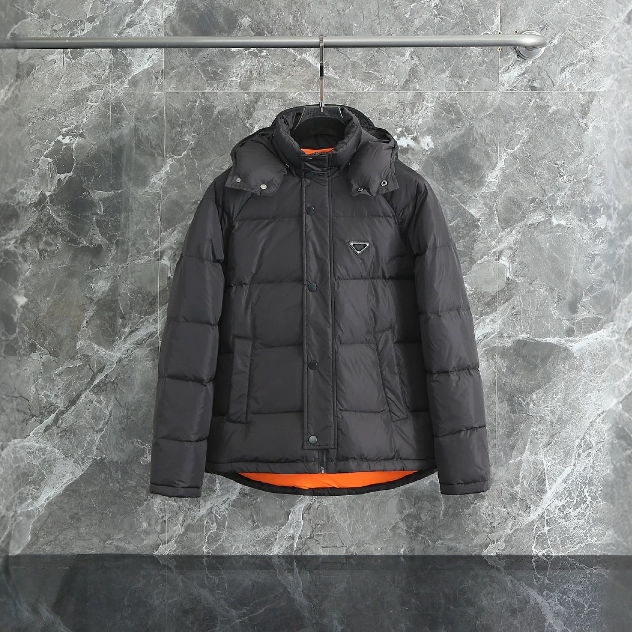 Mens Puffer Jackets Designer Chest Logo Hooded Down Jacket Outdoor Cold-Proof Thicken Warm Down Coat Winter Fashion Casual Mens Windbreaker Jacket
