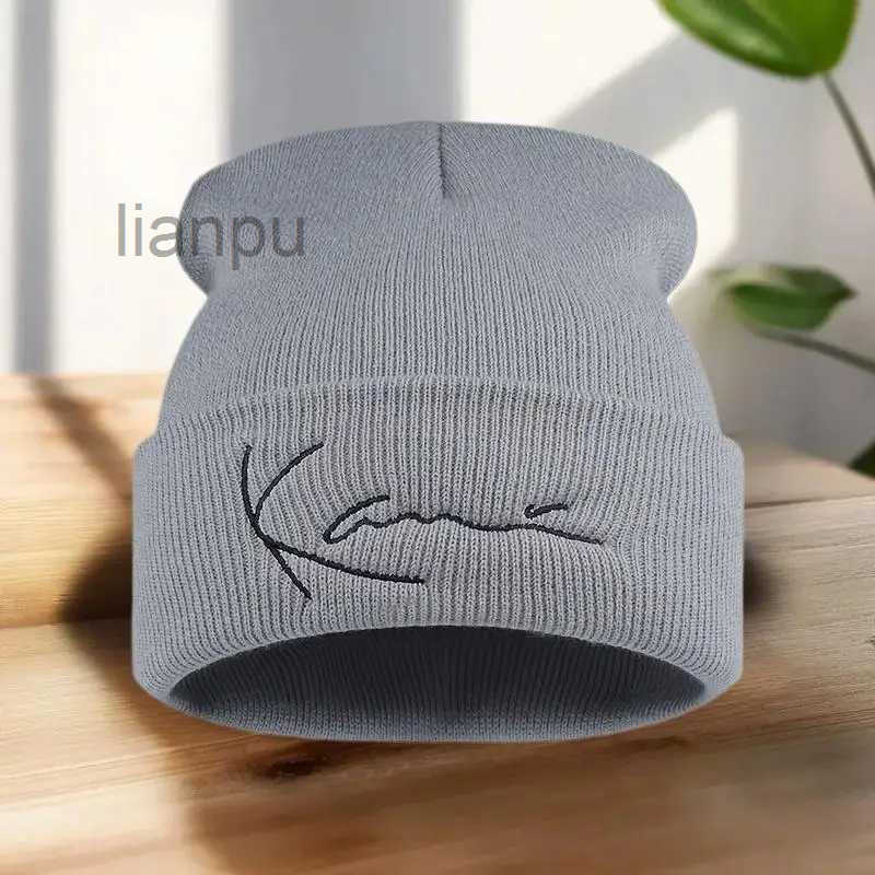 Retro 1Pieces Karl Kani Letter Embroidered Knitted Hat For Men And Women Winter Warmth Hooded Knitted Hat Mountaineering Hat S260526