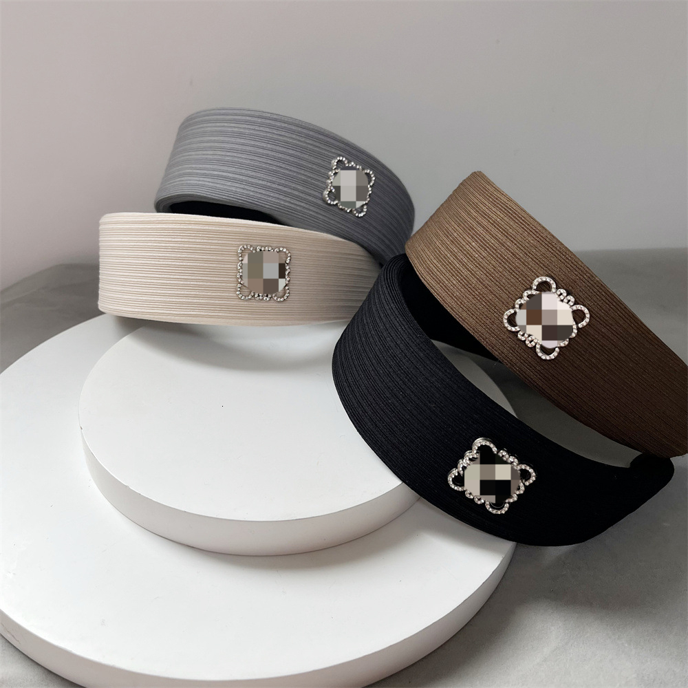Satin headband, trendy stylish accessory for cool chic looks, simple and versatile, with a retro design