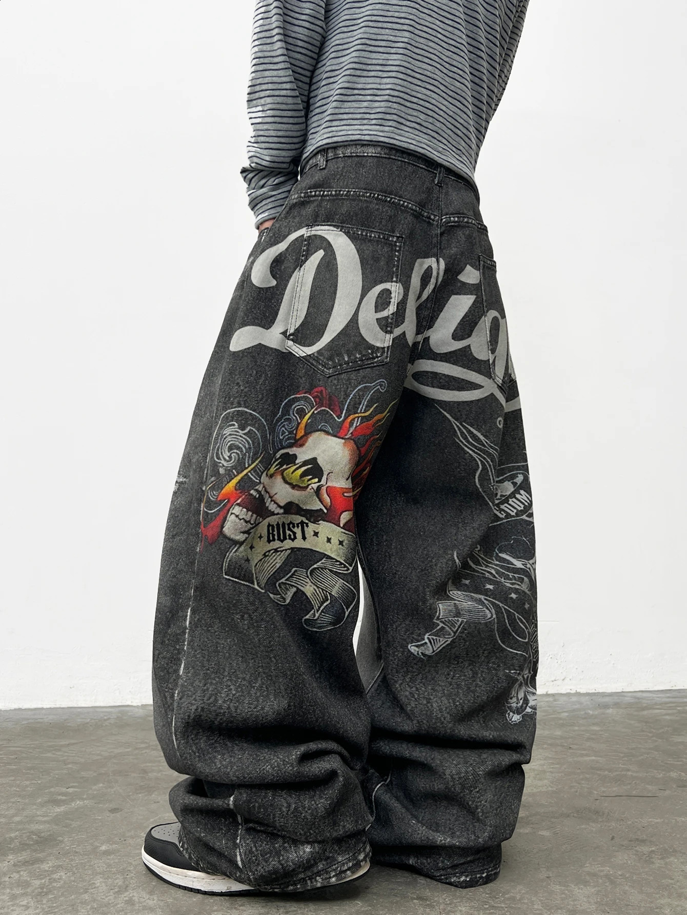 American Retro Skull Print Mens Loose Denim Jeans Y2K Street HipHop Fashion Versatile WideLeg Pants Halloween Vibe 260918