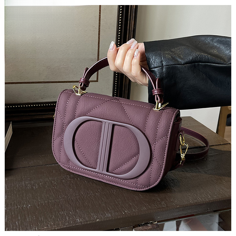 High-End French Style Handbag For Women Versatile Light Luxury Single Shoulder Small Square Niche Design Hot-Selling Crossbody Bag