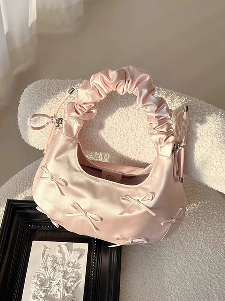 Unique Bowknot Women's Handbag 2026 Spring New Korean Version Underarm Pleated Shoulder Cloud Bag Fashionable Luxury Handbag Underarm Bag Bag