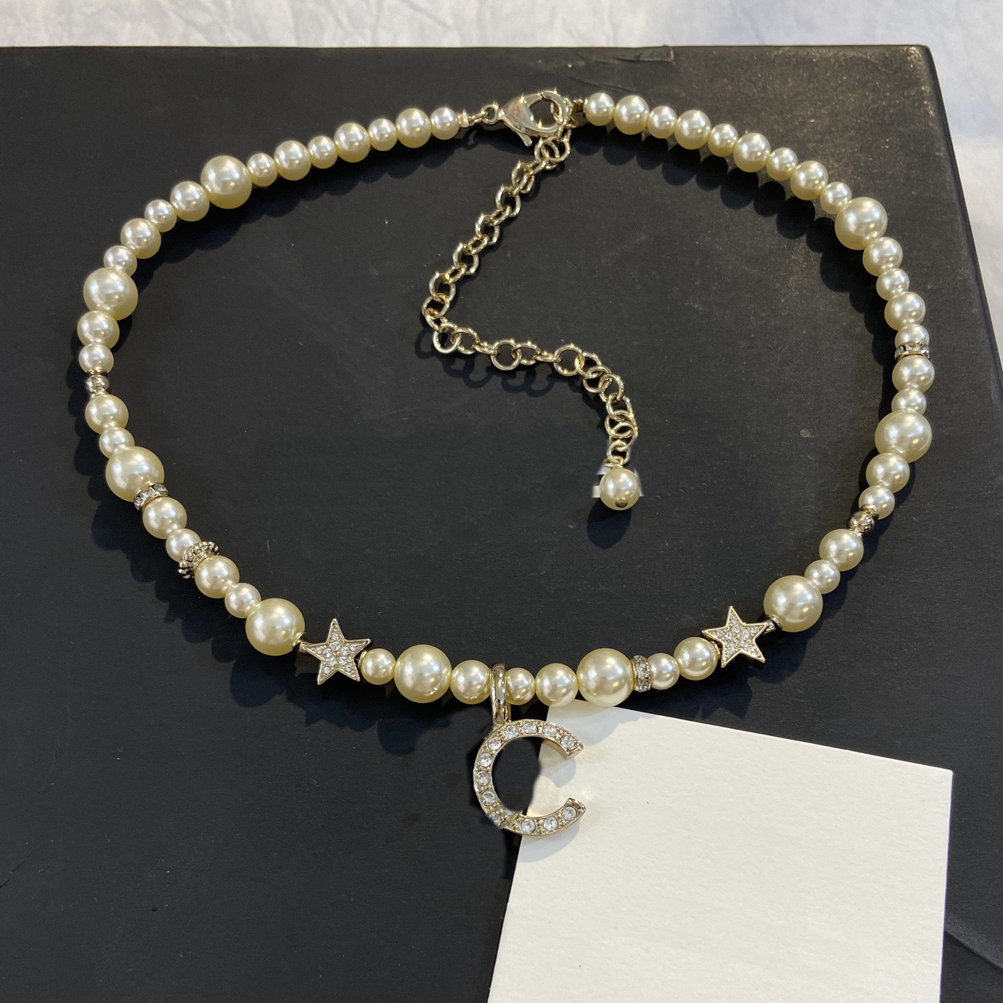 Designer Pendant Necklaces C Chokers Luxury Internet celebrity Women Fashion Jewelry Metal leather Pearl Hip hop Style Heavy Pendant CC dfhd