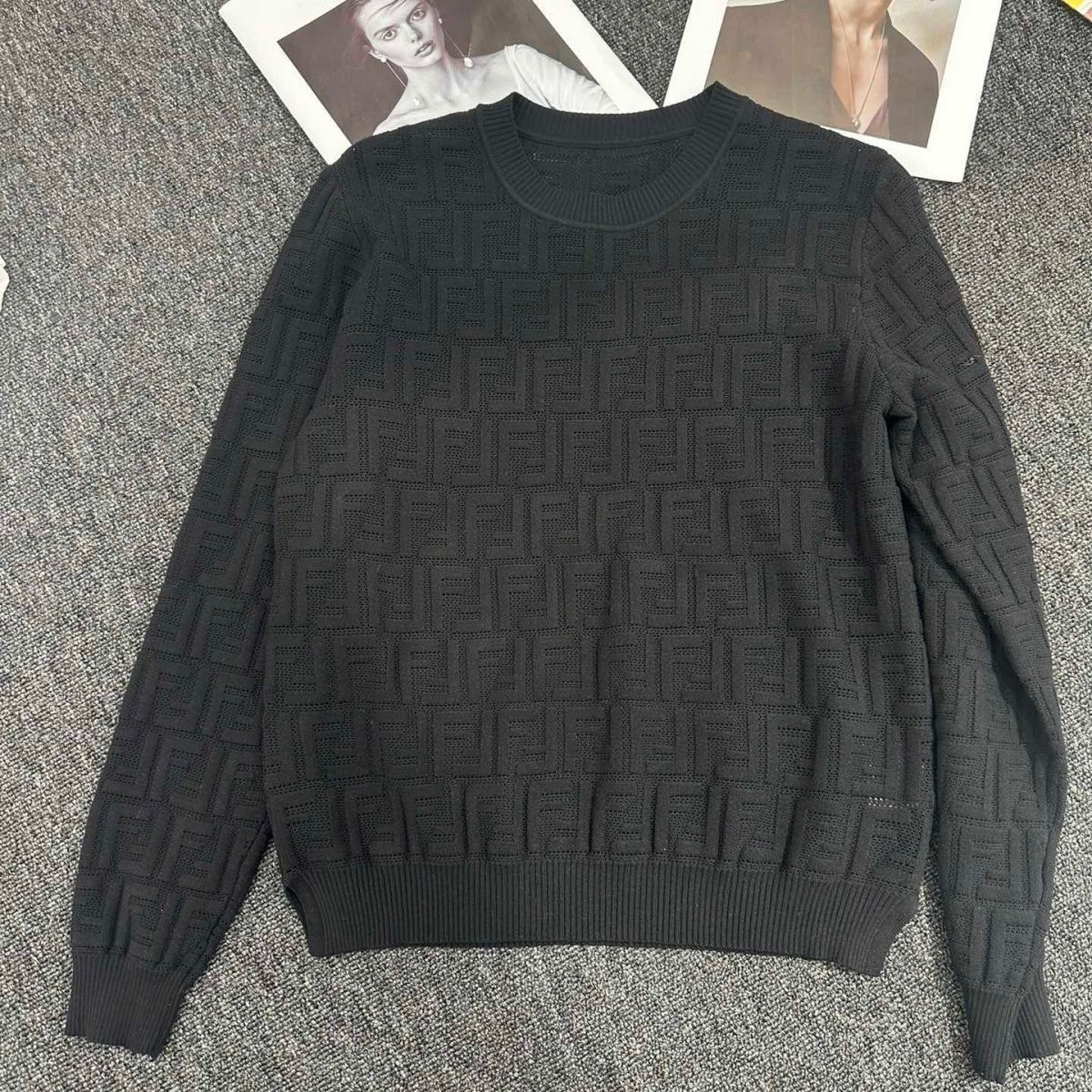 New style knitted long-sleeved relaxed openwork jacquard sweater with elegant letter design, round neck