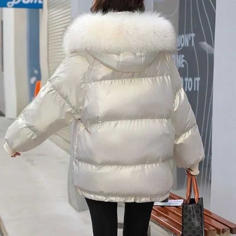 New White Duck Down Jacket Female Short Fashion Foreign Style Internet Celebrity Loose Glossy Leave-in Thickened Bread Jacket H260917
