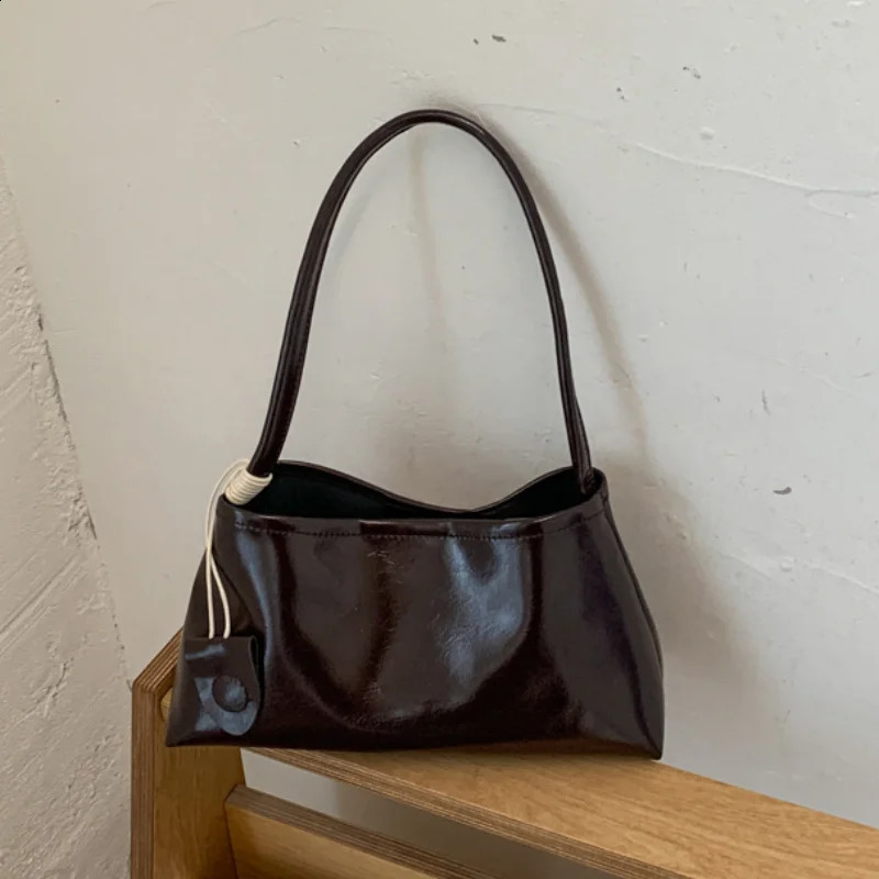 Vintage Dark Brown Shoulder Bag Women Glossy Pu Leather Retro Underarm Bag Minimalist Casual Daily Ladies Handbag Purse 260917