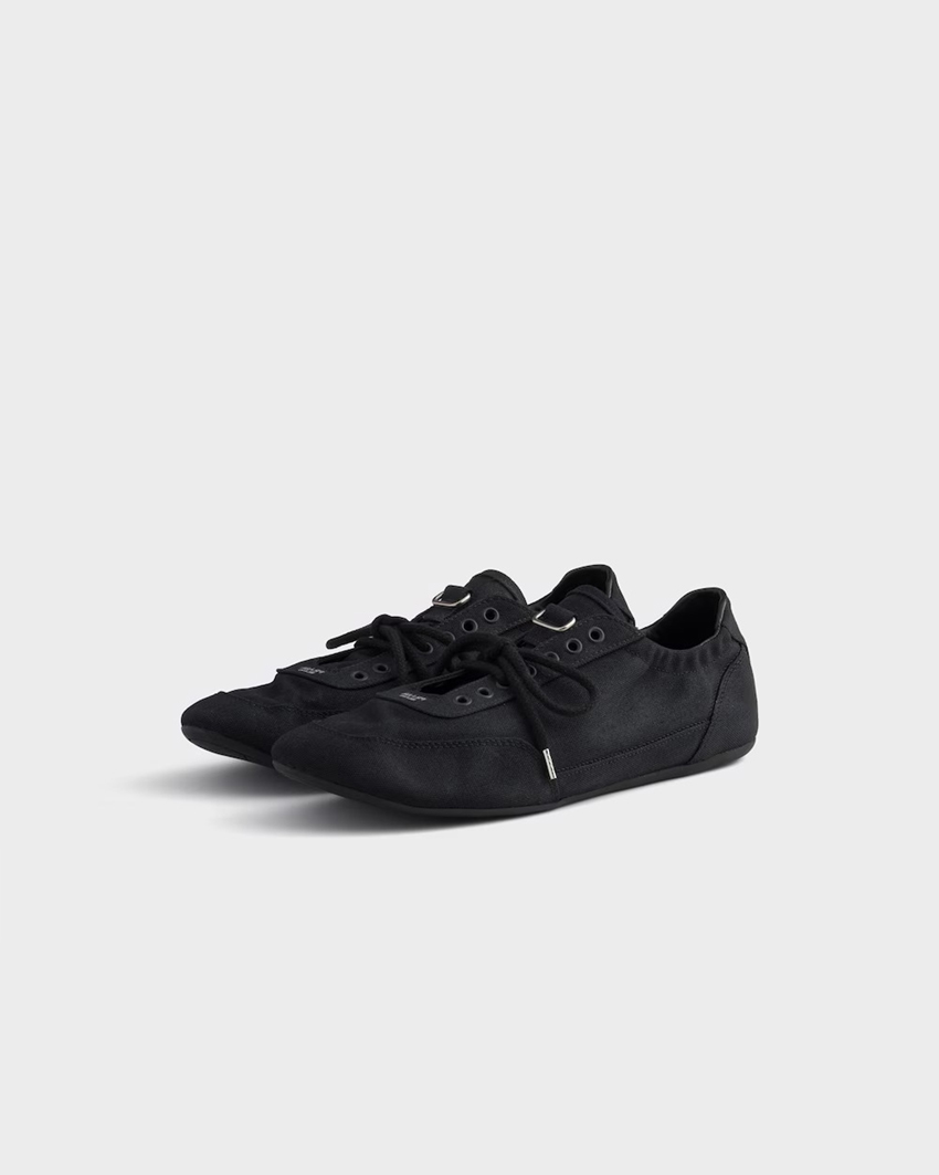 Luxury Casual Shoes Men Collapse Denim Jeans Sports Shoes Italy Hot Popular Elasticity Breathable Trainers Designer Outdoor Running Lightness Sneake