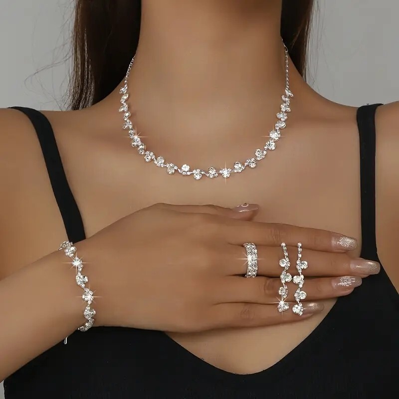 New Hot-selling Korean Version Fashion Bride Accessories silver Diamond-studded Necklace Earrings Set Factory Wholesale