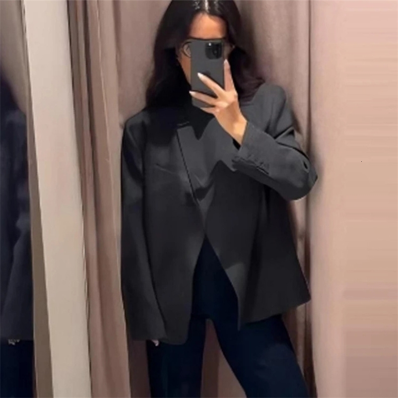 Women's Jacket Fall Arrivals Gray Long Sleeve Pocket-Decorated Stand Collar Blazer Commuter Fashion Casual and Stylish 260917