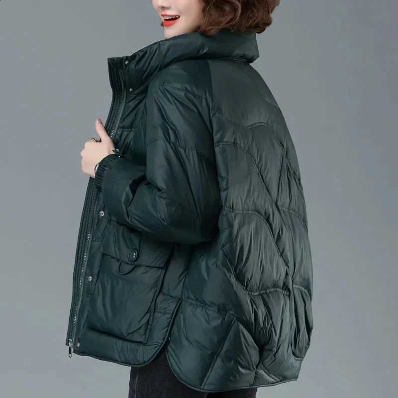 Short Light Down Cotton-Padded Jackets Women's 2025 Winter New Coat Fashion Parkas Western Style Loose Puffer Coat Female Blouse H260917