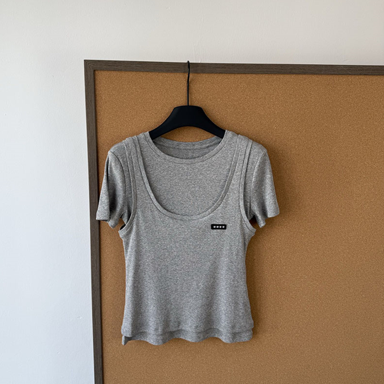 Sexy Women Fake Two Piece Top Designer Basic Crew Neck Short Sleeve Tee Panelled U Neck Sleeveless Vest Summer Chic Party Vacation Gray T Shirt