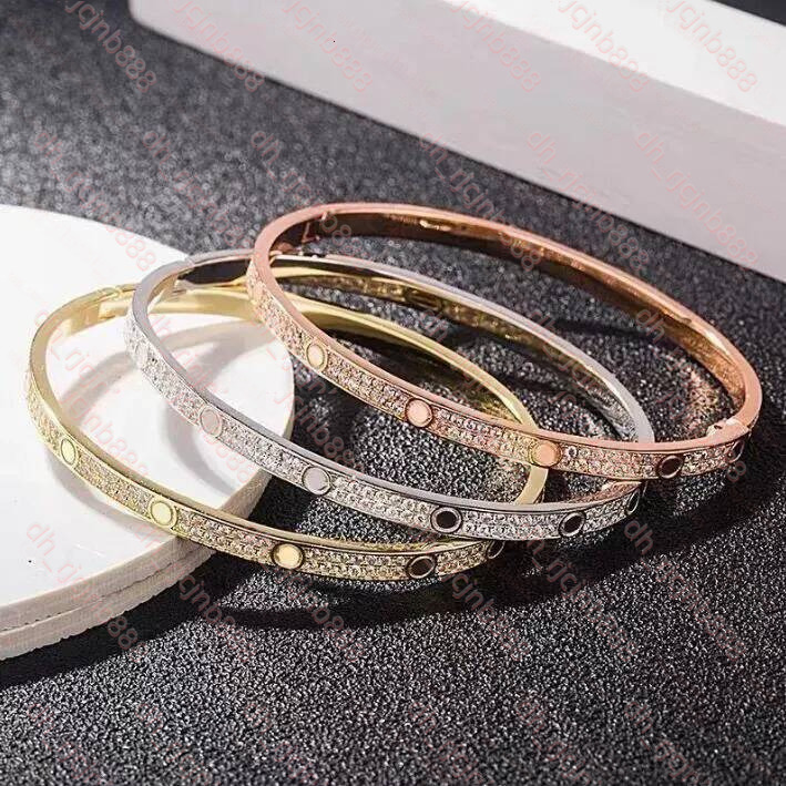 Fashion Couple's Diamond Studded Bracelet Designer Bracelet Gold Toned Cartirly Bangle Chic Design Delicate Daily Elegant Womens Car Jewelry Ca