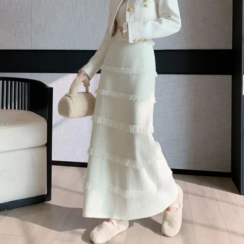 French Retro Tassel Knit Midi Skirt Autumn Winter Elegant Versatile Cake Skirts Female Elastic High Waist A Line Bodycon Skirt 260917