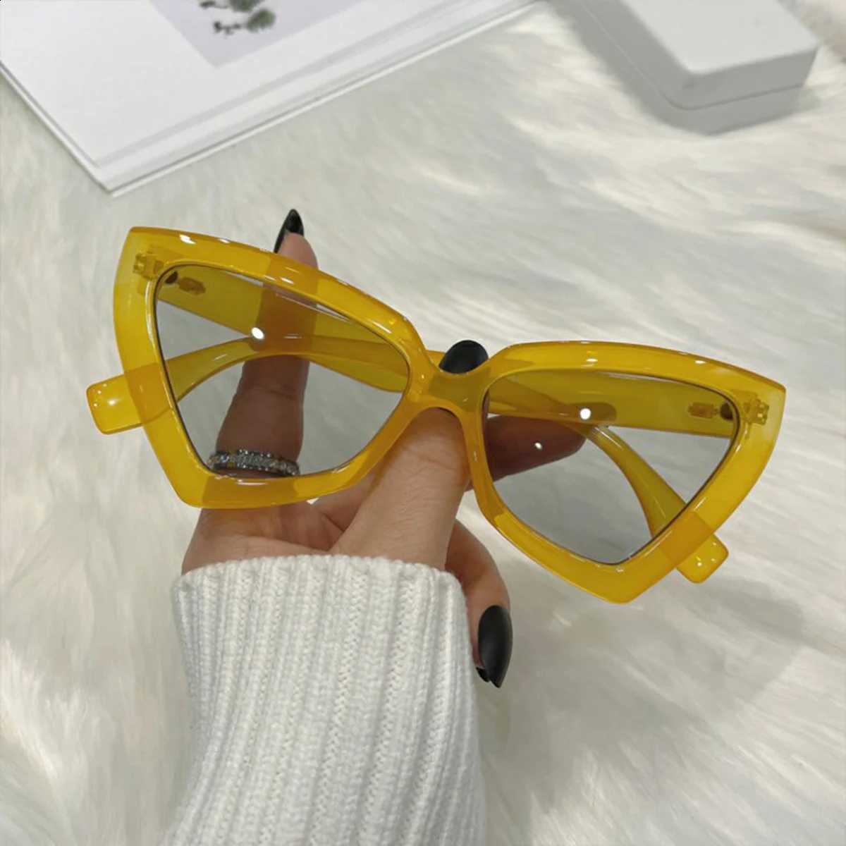 Sunglasses Triangle Polygon New Vintage Women Men Vintage Glasses Retro Cat Eye Sun Glasses Female Male Eyewear Eye Glasses N260814