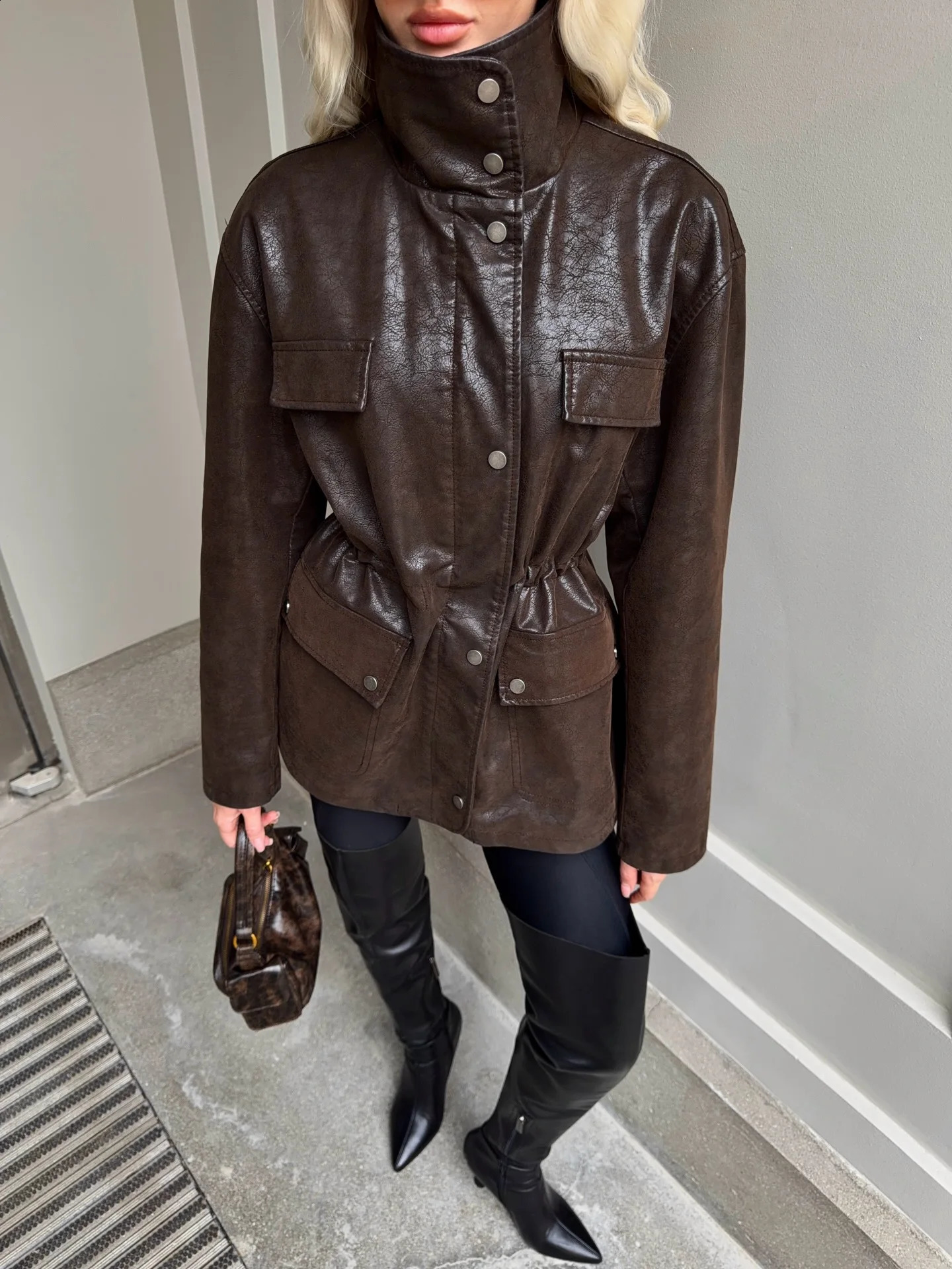 Laur Women Faux Leather Jacket Stand Collar Drawstring Waist Safari Coat MultiPocket Vintage Brown PU Outerwear for Autumn 260918