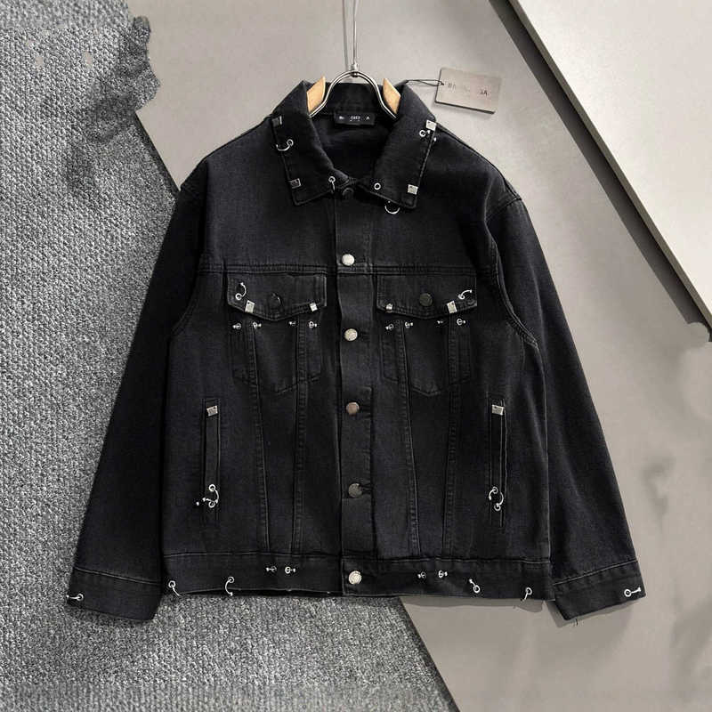 Men's Jackets designer Luxury Parisian Trendy, heavy-duty metal ring detailing, washed, loose-fitting, oversized punk-style denim jacket HG9N