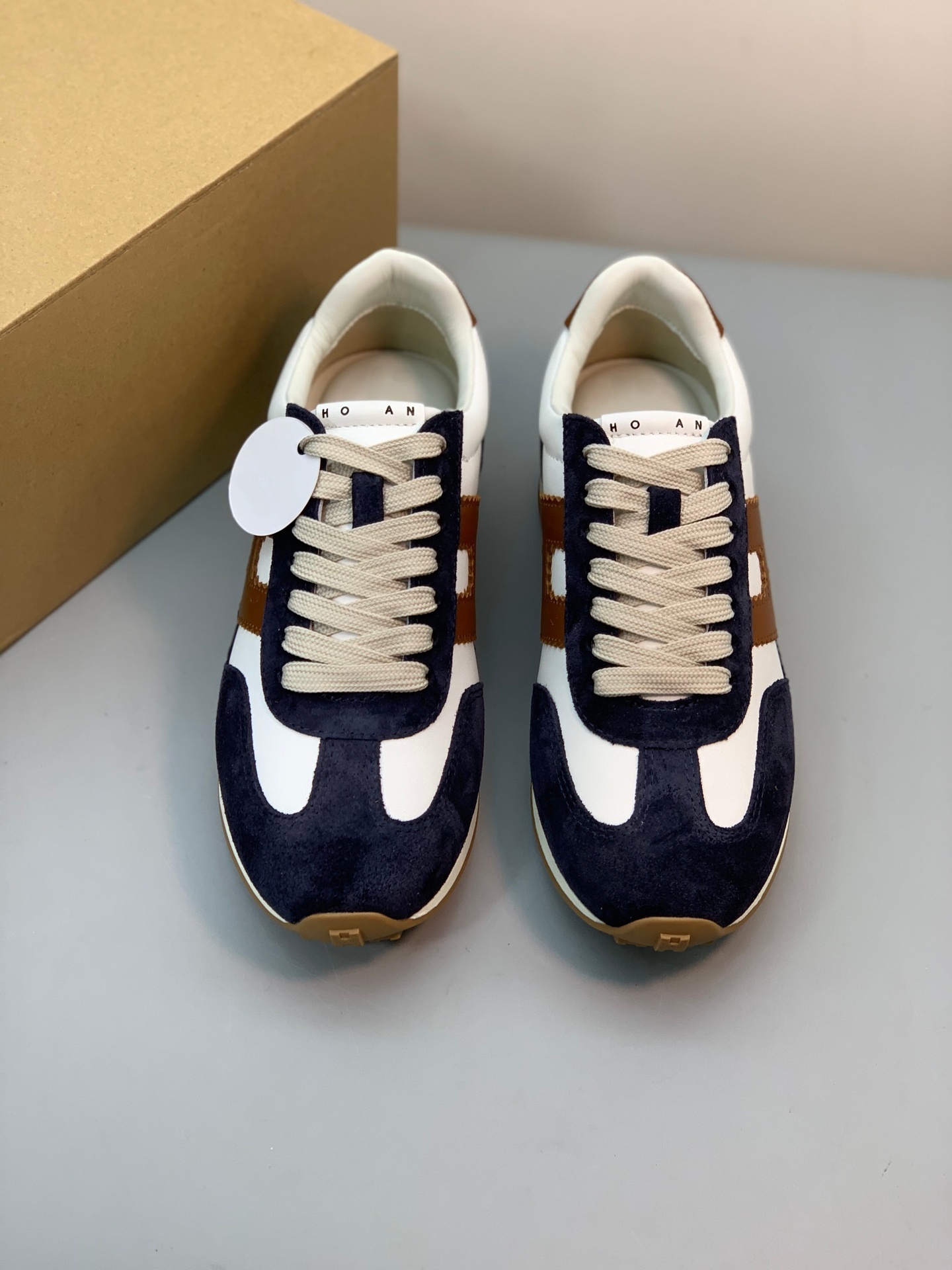 Ladies Vintage Athletic Sneakers Mixed Material Stitching Lace Up Low Top Trainers Lightweight Comfortable Daily Casual Shoes For Street Dating And