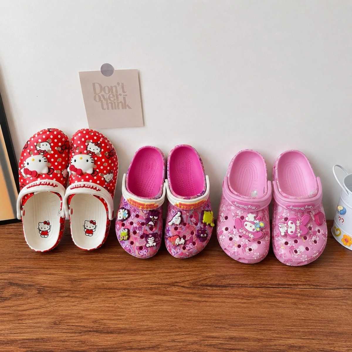 Cute Hello KT My Melody Cartoon Clogs with Outdoor Anti Slip Beach Sandals Slippers Student Summer Casual Shoes Gift Q260916