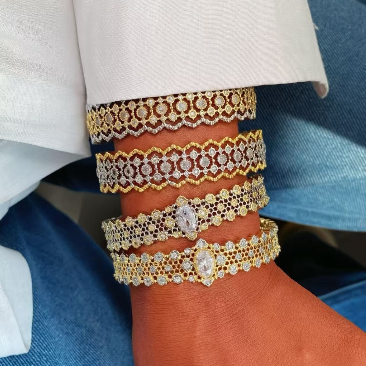 Luxurious Designer Vintage Lace-edge Diamond-studded Bracelet And Ring In Multi-color Gold-plated, Minimalist Luxury Wristband, With European Style
