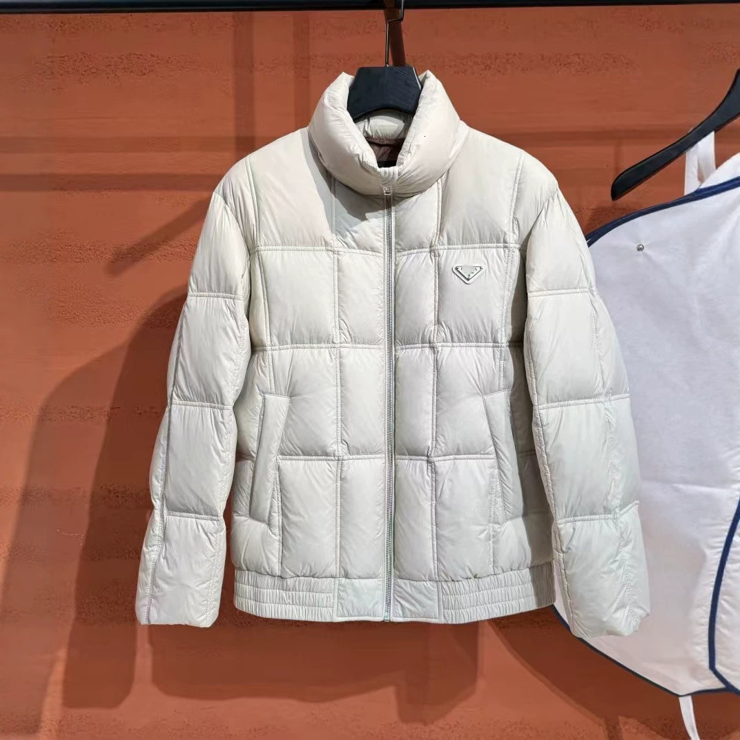 P designer men's down jacket Autumn and winter men's lapel triangle badge jacket, warm outerwear for winter, 95% white duck down