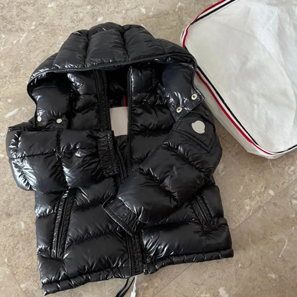 Designer moncllys er Jacket Man Parkas Coat Women Winter Jackets Fashion Style Slim Corset Thick Outfit Windbreaker Pocket Outsize Warm Coats Thin O