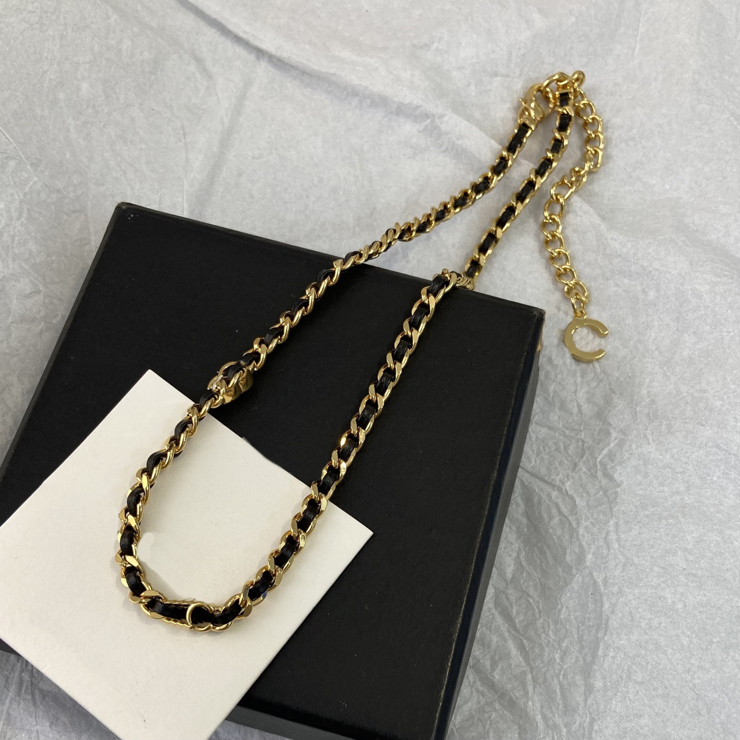 Designer Pendant Necklaces C Chokers Luxury Internet celebrity Women Fashion Jewelry Metal leather Pearl Hip hop Style Heavy Pendant CC fgjhg54d