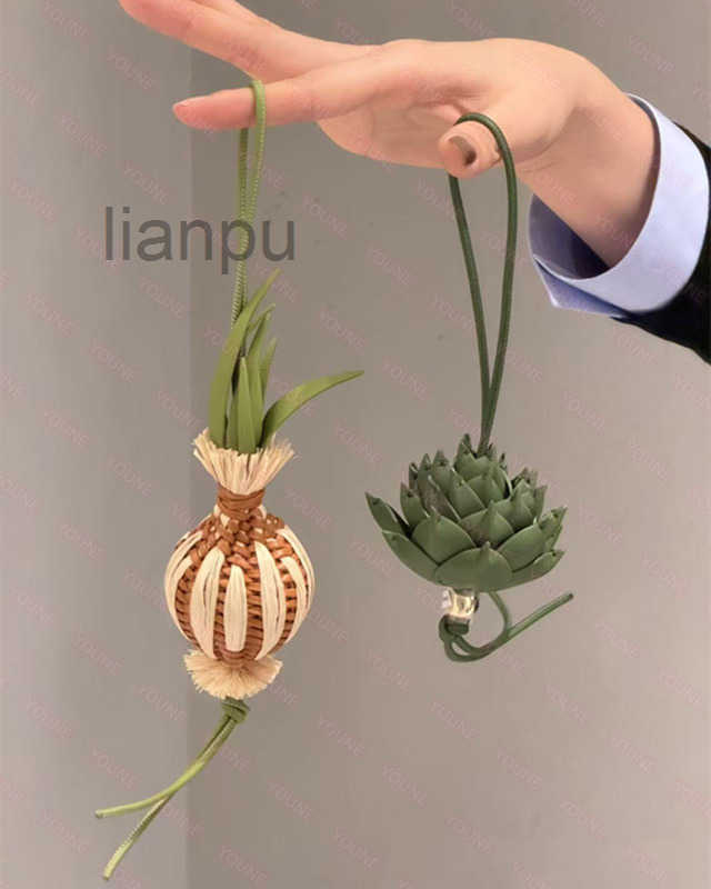 sprout Hand Woven Onion Artichoke Bag Charms Designer Handmade Leather Plant Pendant Car Hanging Ornament Fashion Women Bag Decor Keychain Gift Vaca
