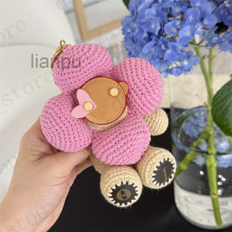 Designer 10 Bag Colors Charms Lovely Plush Doll Keychain Fashion Keychains Hand Crocheted Bag Charm Mens Womens Keyring Accessories With Box