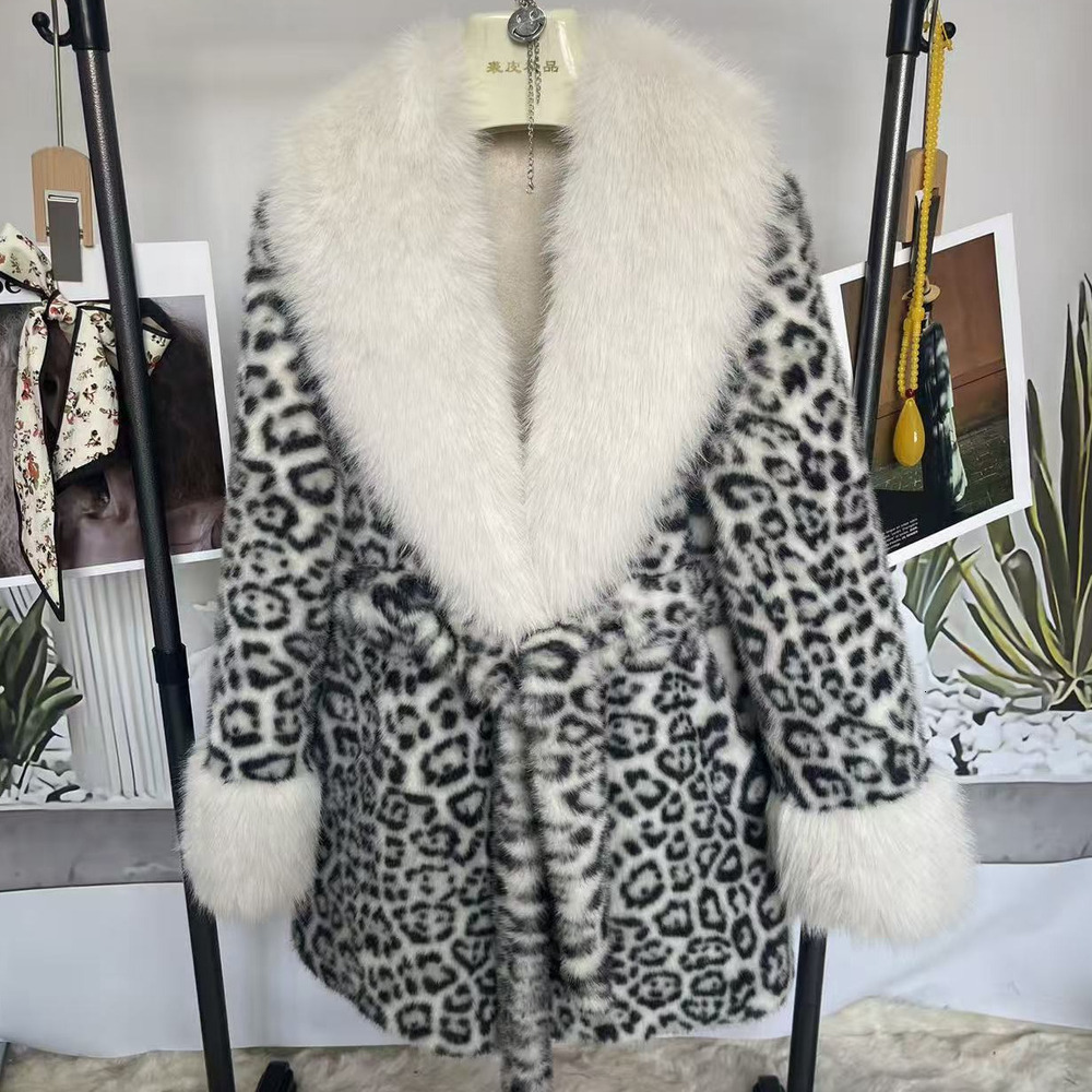 Luxury Brand High-Quality Coat Winter Warmth Women's Faux Fur Jacket Large Fur Collar Belt Design Clothing Long-Sleeved Top