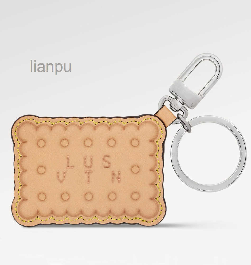 Leather Exquisite Biscuit Shaped Keychain Simple And Fashionable Designer Style Suitable For Decorating Various Scenes Fun Pendant