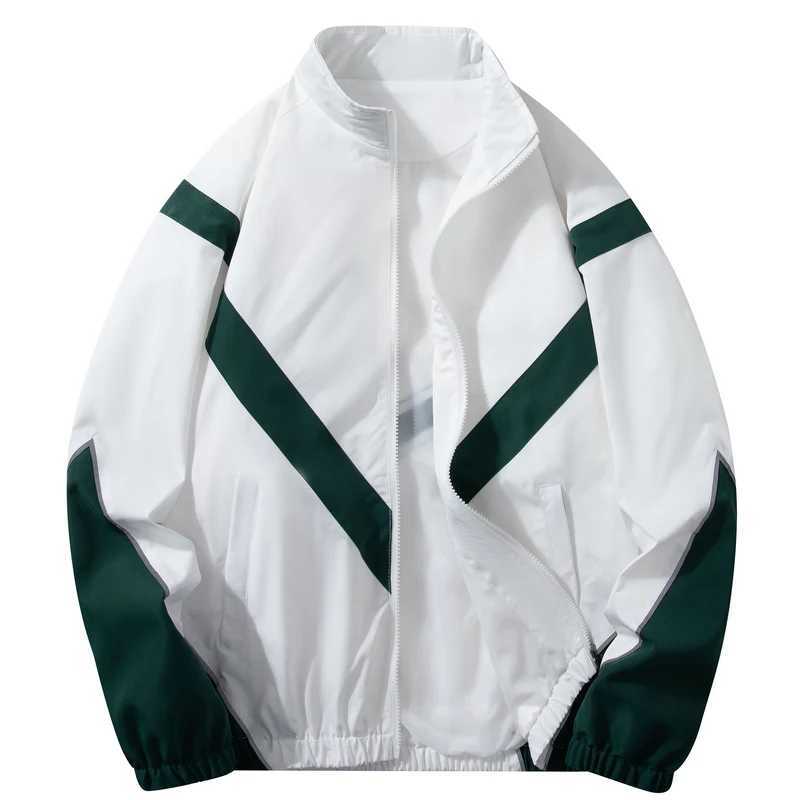 2026 Zipper Pocket Outdoor Waterproof Jacket Men Spring Autumn Casual Loose Fit Versatile Stand Collar Reflective Jacket S260918NWH1