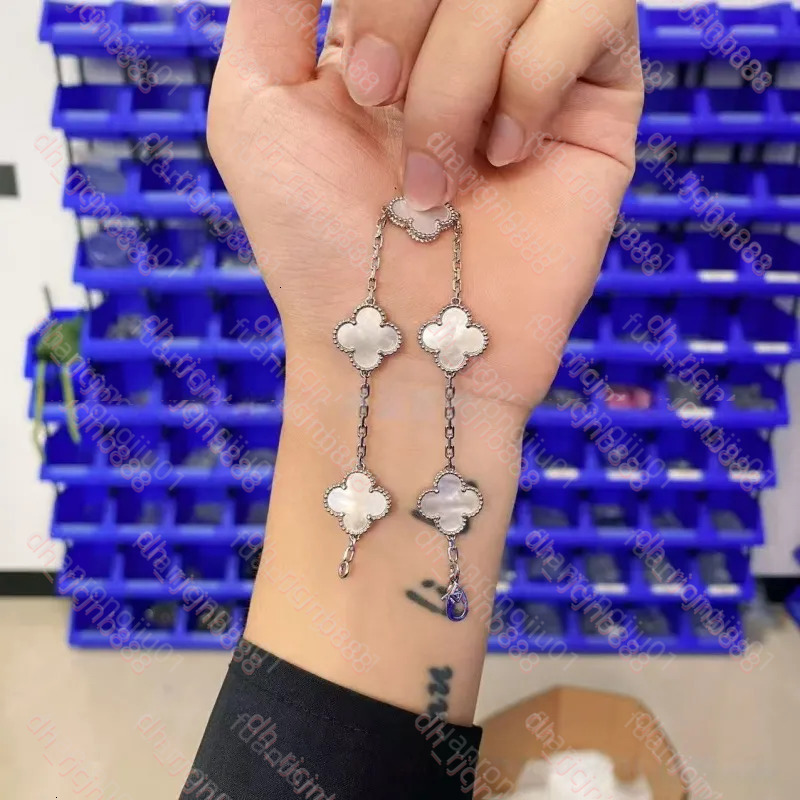 Vanlies Cleef Bracelet Designer Jewelry Lucky 18K Gold Mother Of Pearl Luxury Bracelet Women Wedding Valentine's Day Charm Bracelet Daily Wear