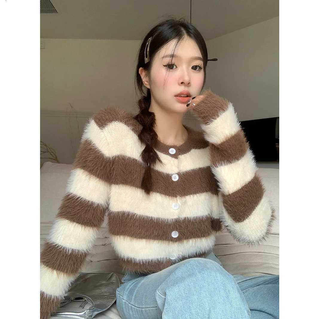 Stripe Soft Knit Cozy Sweater Coat Women's Autumn Winter 2025 Lazy Style Mink Simulation Outerwear Spring Commute Fashion J260916