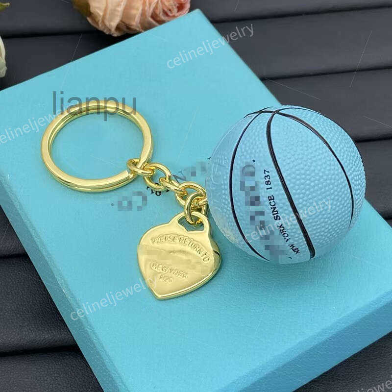 letter chain keychain key temperament style fashion design styles Christmas gift box purse models designer bag charm