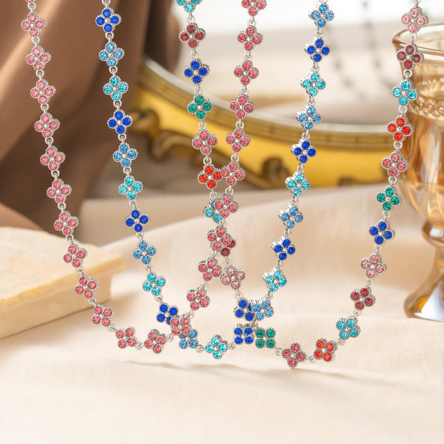 New model: Full-diamond four-leaf clover exquisite for women, light luxury with a high-end feel, stainless steel jewelry, colorful necklace