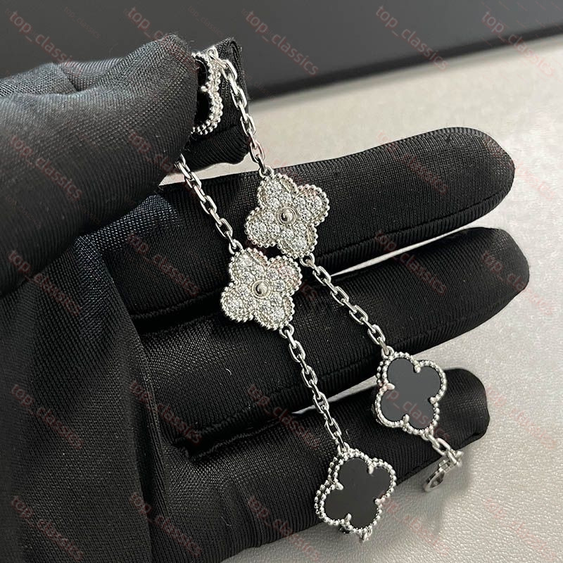 Vanlies Cleef Bracelets Designer Jewelry Bracelets Natural Mother Of Pearl 18K Gold Agate Bracelet Female Charm 4 Leaf Clover Bracelet Daily Wear Pa