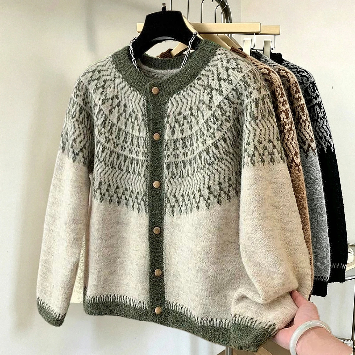 Fair-Isle Retro Jacquard Knitted Cardigan Women Autumn Winter Loose Long Sleeve O-neck Sweater Vintage Color Blocking Knit Coat 260917