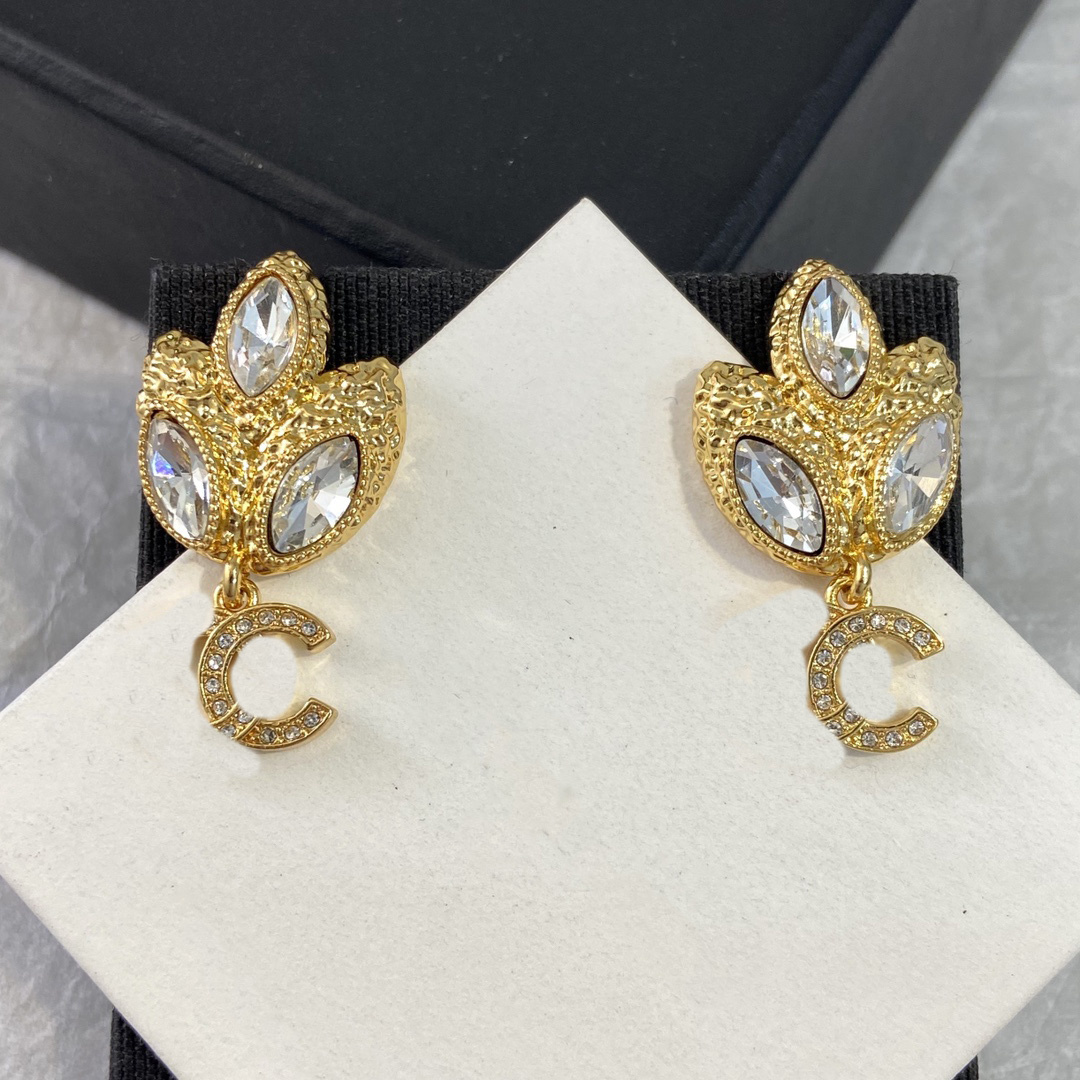 Designer Stud Earrings C Luxury Women Fashion Jewelry Earing Metal Diamond Letters Pearl Earring cjeweler Woman cc sdfvsd23