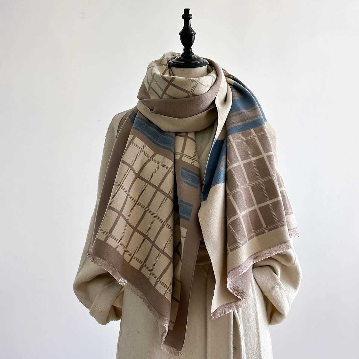 Luxury Women's Thick Faux Cashmere Scarf - Winter Warm Vintage Plaid Warhorse Print Soft Shawl for Travel Daily Wear X260917
