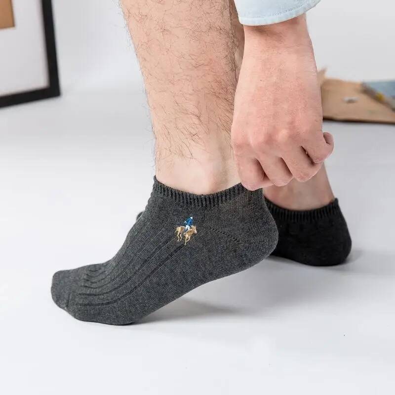 Solid Color Fashion Business Men Cotton Low Cut Socks Breathable Anti-Bacterial Deodorant 3Colors Accessories Gifts
