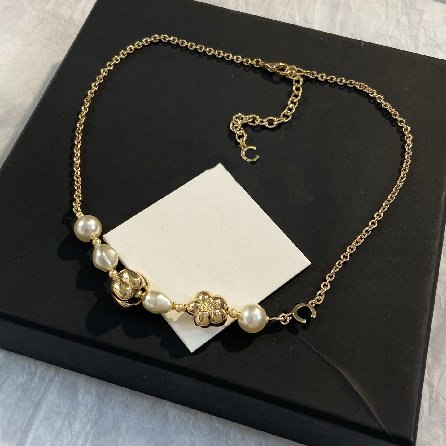 Designer Pendant Necklaces C Chokers Luxury Internet celebrity Women Fashion Jewelry Metal leather Pearl Hip hop Style Heavy Pendant CC gfhgf54d