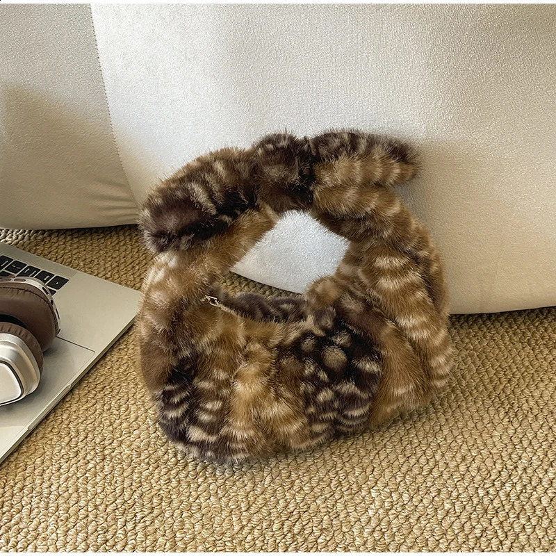Winter Faux Fur Leopard Print Hobo Bag Women Fluffy Small Underarm Handbag Y2k Fashion Soft Plush Top Handle Purse 260917