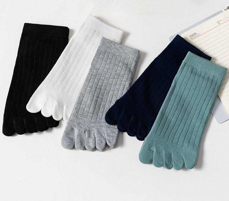 Summer Men's 5 Toe Thin Breathable Ankle Short Five Finger Sweat-absorbing Boat Socks For Men Sports Running