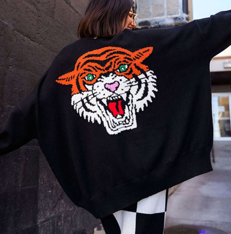 2024 European And American Winter Tiger Head Y2k Personality Street Fashion V-Neck Cardigan Sweater For Women
