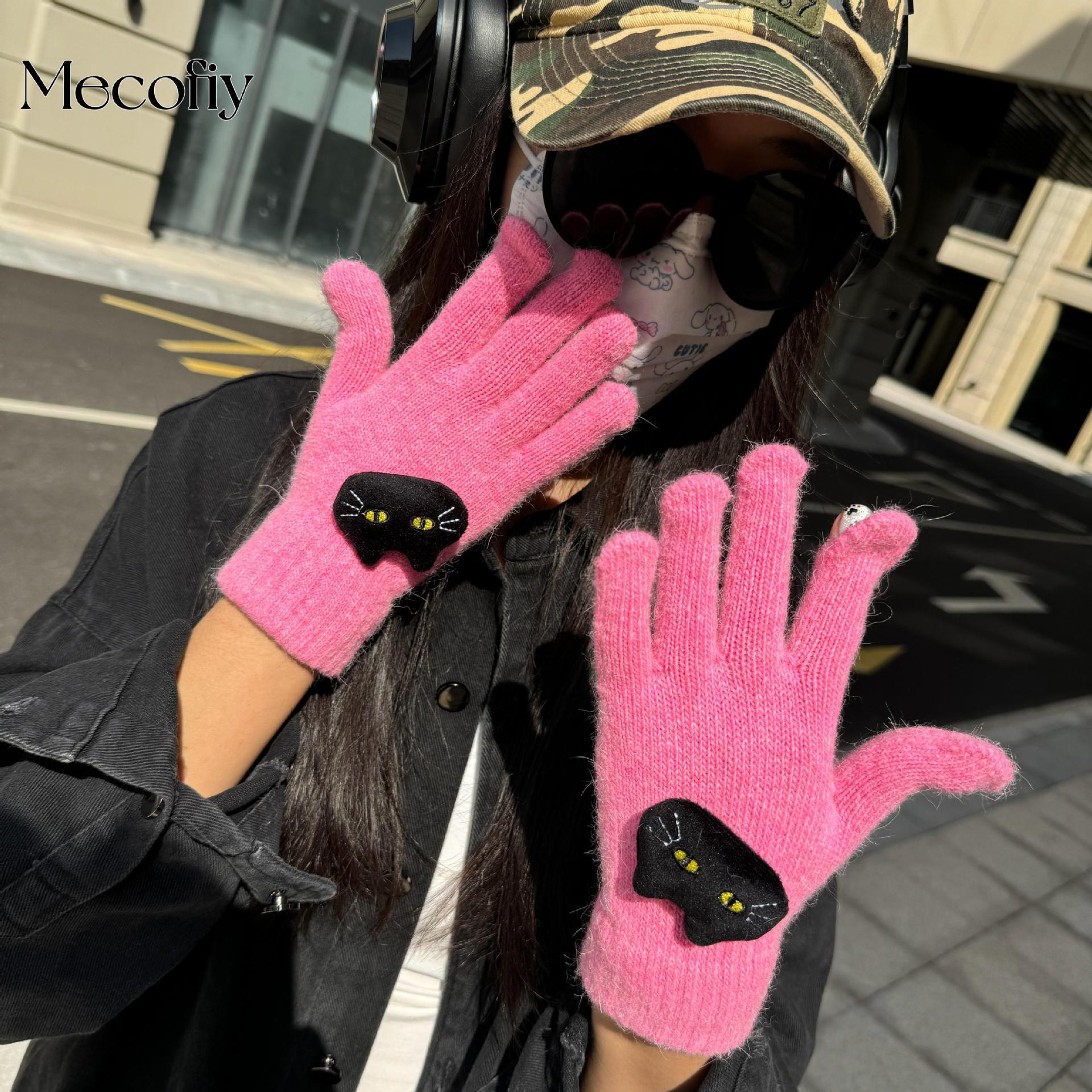 2026 New Cute Cartoon Plush Kitten for Women, Autumn and Winter, Fleece-Lined, Warm, Fingered, Cycling Knitted Gloves