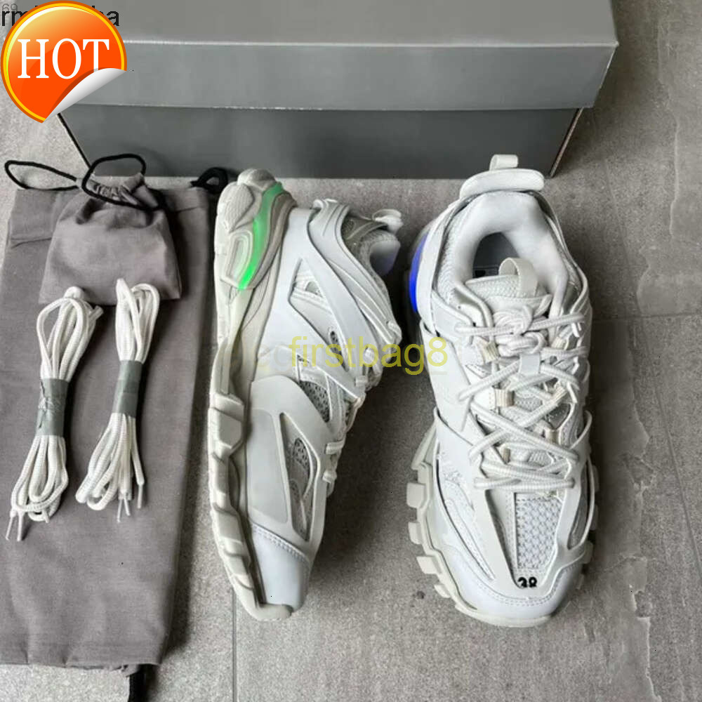 Womens Mens designer Casual Shoe Track LED Sneaker Light Grey Blue Gomma leather black pink Trainer Nylon Printed Platform for Men 3 30 Trainers Sho